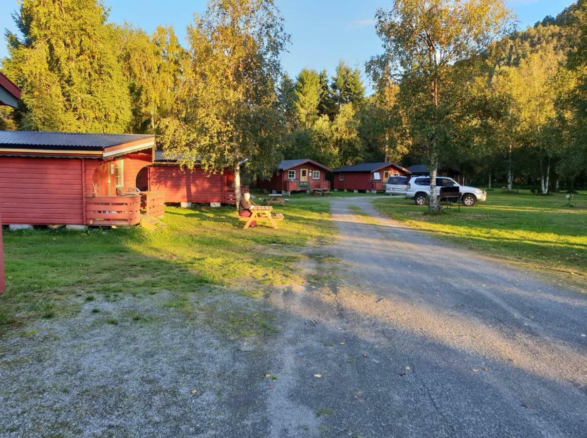 Romsdalseggen Camping Isfjorden Εξωτερικό φωτογραφία