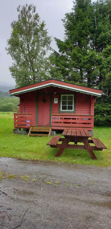 Romsdalseggen Camping Isfjorden Εξωτερικό φωτογραφία